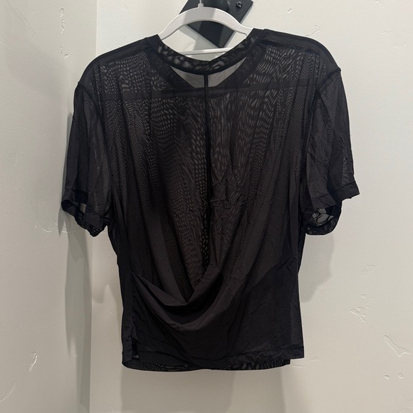 lululemon athletica Black Mesh Crop Top - Picture 1 of 1